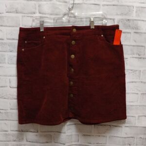 Est 1946 skirt